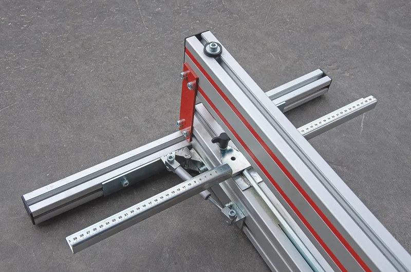 GiantCut 2600 mm und 2 Auflagetischen für Plattenstärken bis 1 cm 7