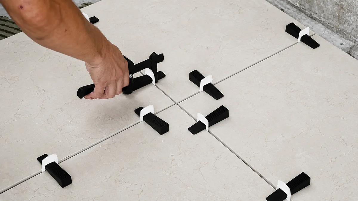 Heka Nivofix Basisset 1,5 mm (100 Laschen, 100 Keile, 1 Zange) 8