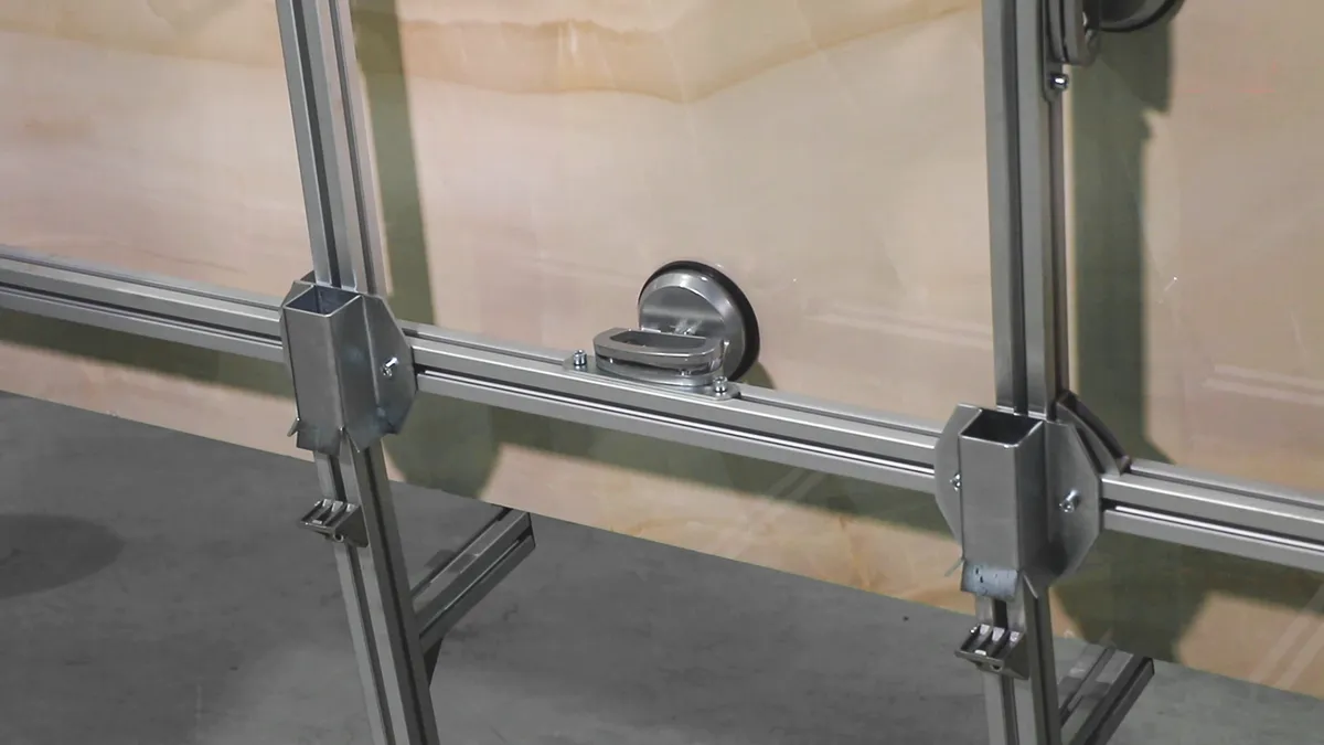 Tragegerät mit 8 Saugnäpfen 2000 mm lang, 880 mm breit 4