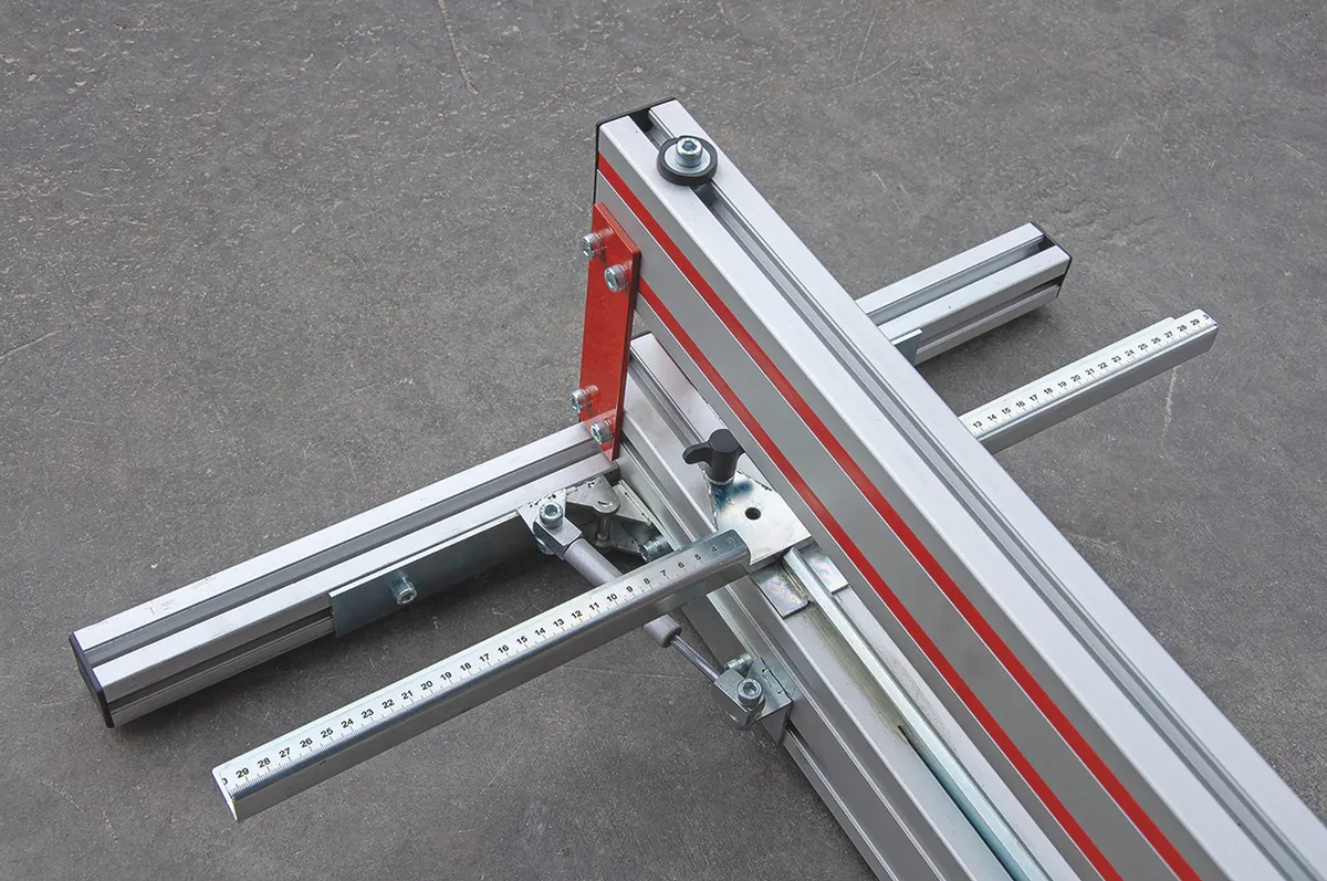 GiantCut 2600 mm und 2 Auflagetischen für Plattenstärken bis 1 cm 7
