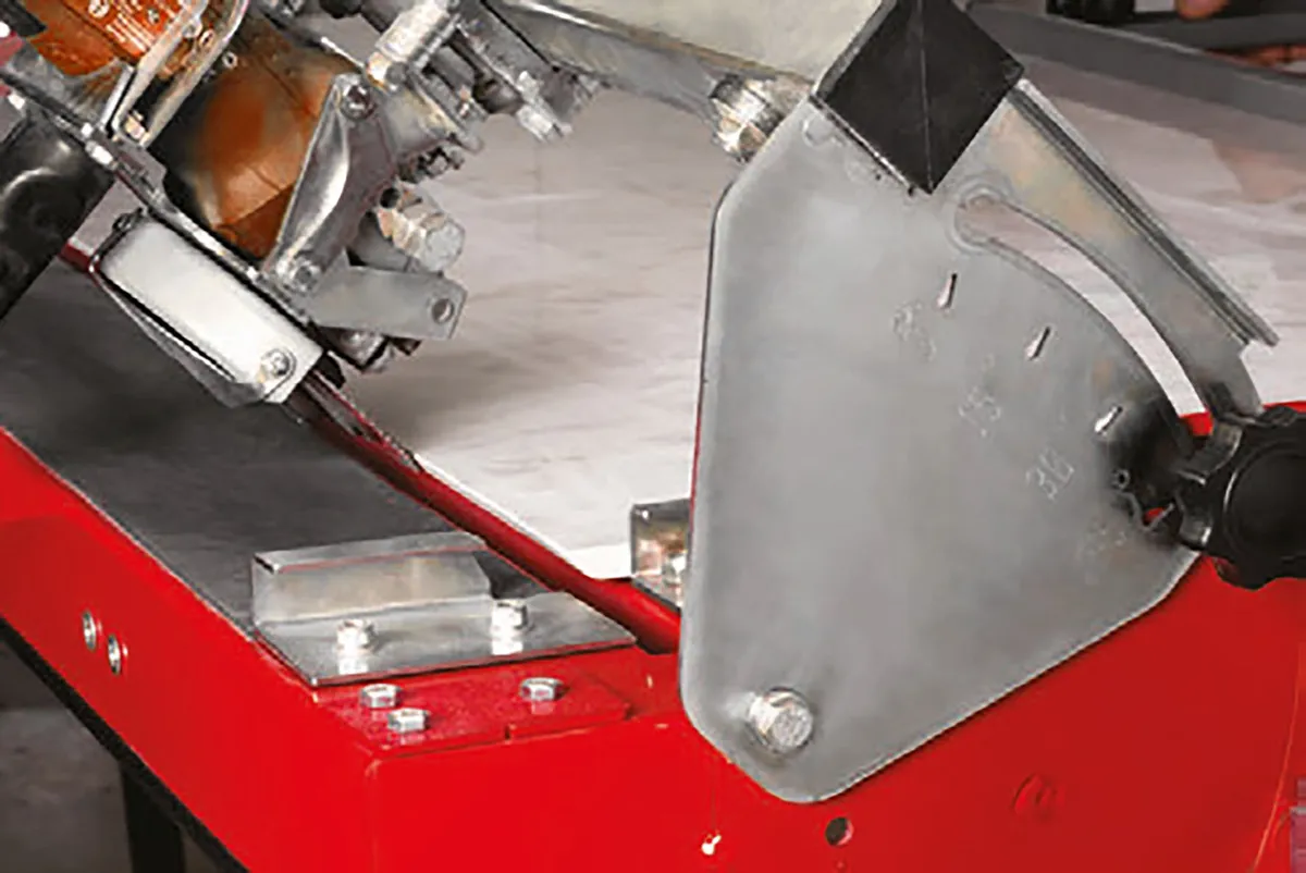 Elektrischer Fliesenschneider TitanCut 1600 mm mit Beine und Seitenanschlag 4
